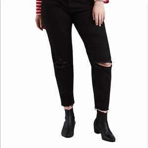 LEVI’S Wedgie Skinny black denim raw distressed